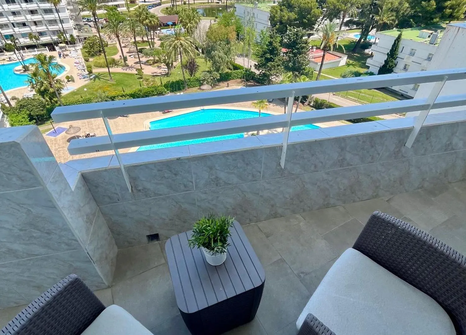 Summer In Alcudia With Pool-A/C-Wifi-Netflix... Port de Alcudia  Apartman Port de Alcudia (Mallorca)